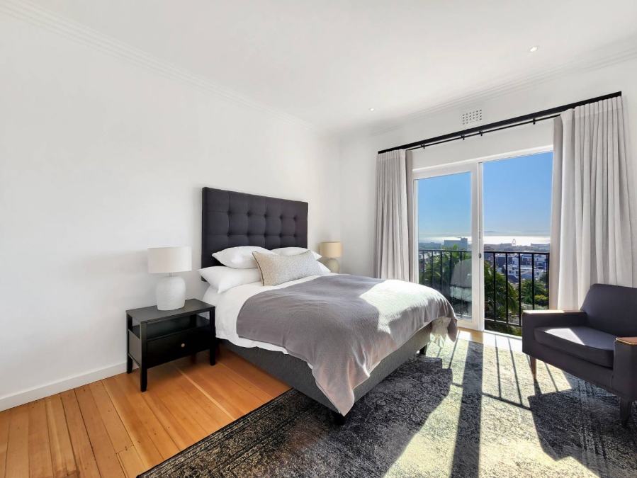 2 Bedroom Property for Sale in Green Point Western Cape